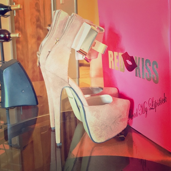 7in Platform NUDE Heels - Picture 1 of 4